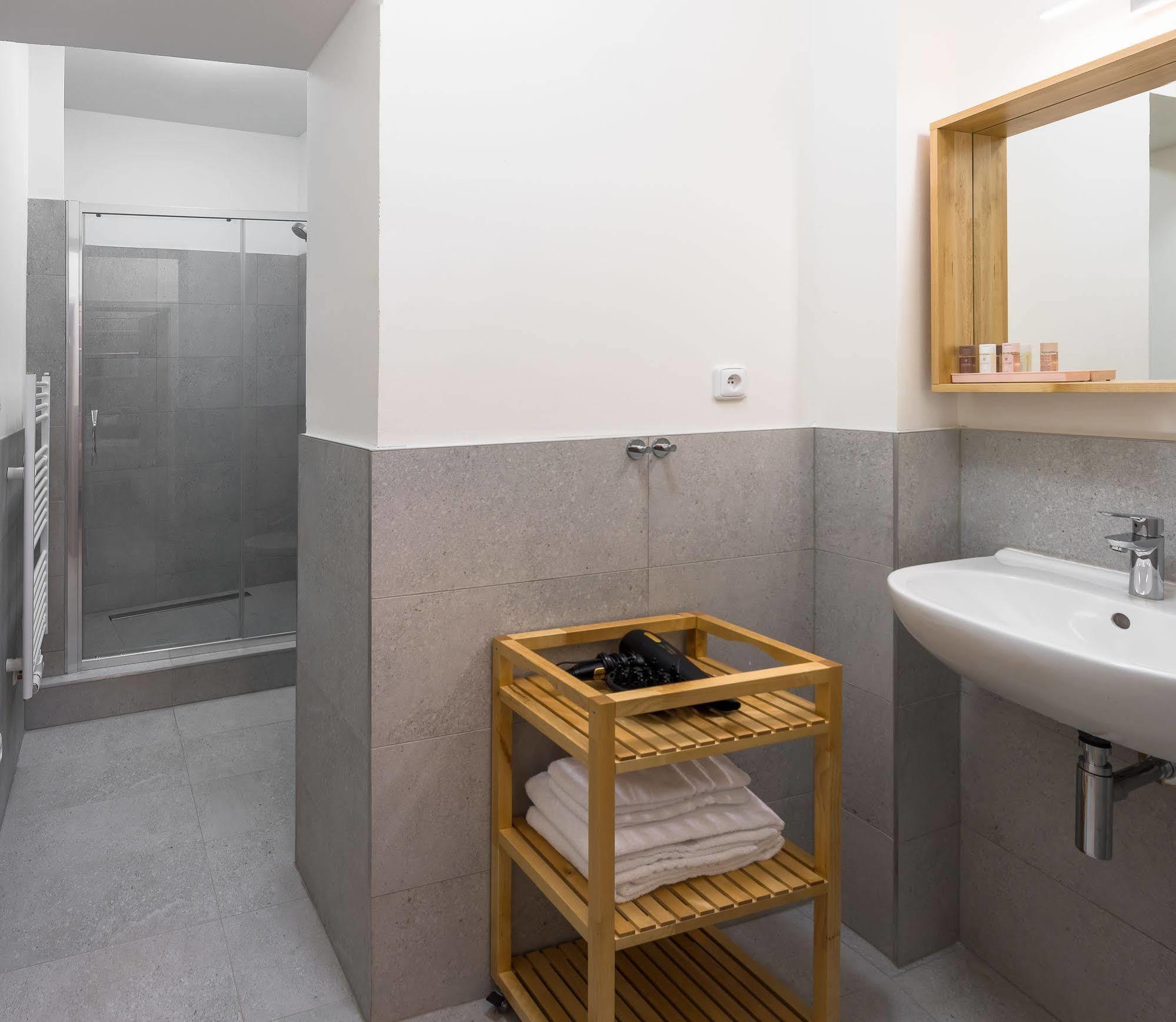 7 Tales By Adrez Apartmán Praha